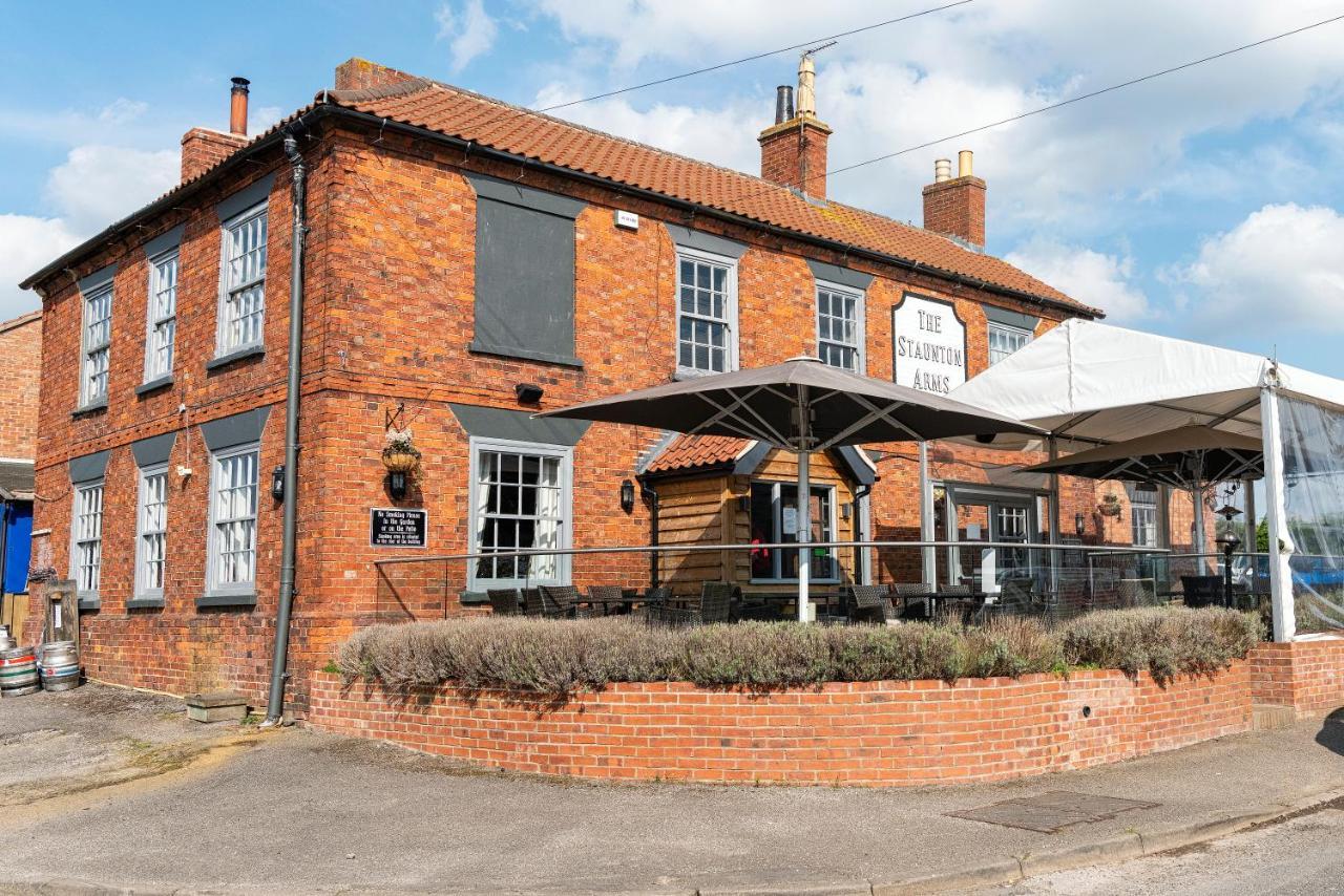 Staunton Arms Hotel Staunton in the Vale Exterior foto